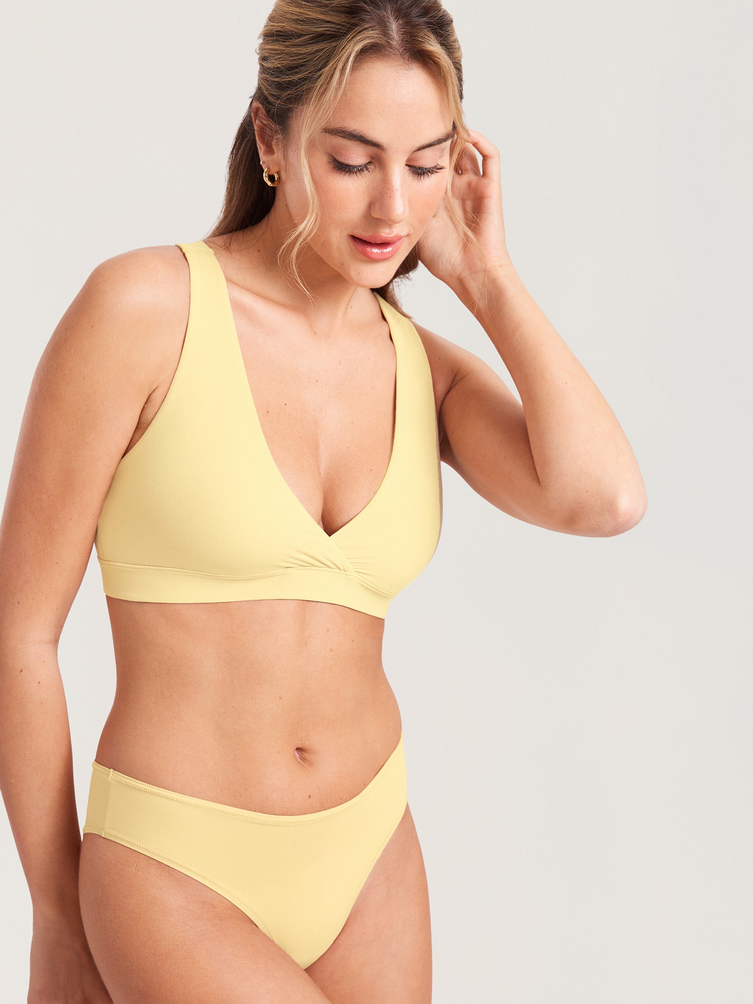 MOMANDA Women's Inbarely® Crossover Racerback Nursing Bra Pale Yellow @model_info:MOM1