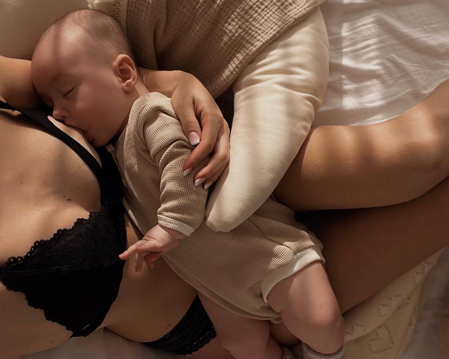 How to Prevent Breast Milk from Leaking at Night