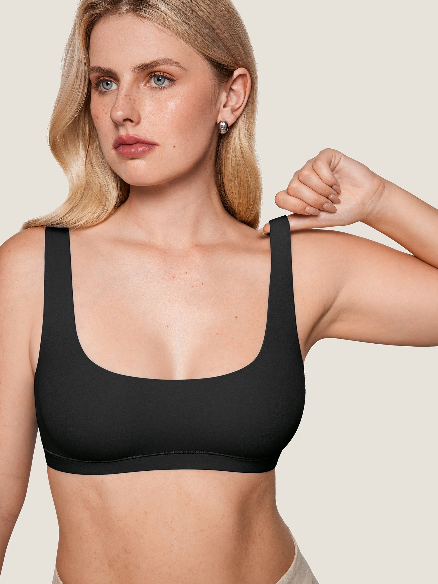 Inbarely® Soft Seamless Everyday Bralette Black