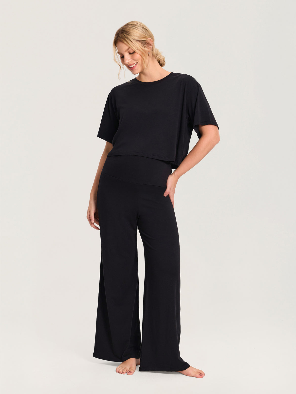 Modal Cotton Short Sleeve Loose Crop Tee Black